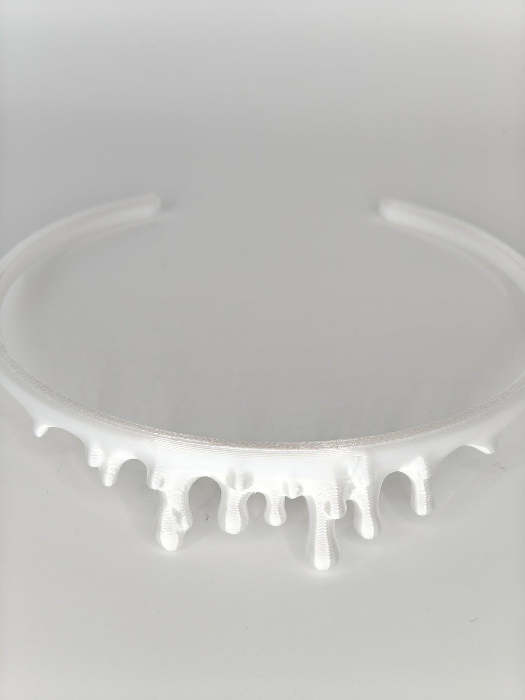 Dripping Necklace White Silk